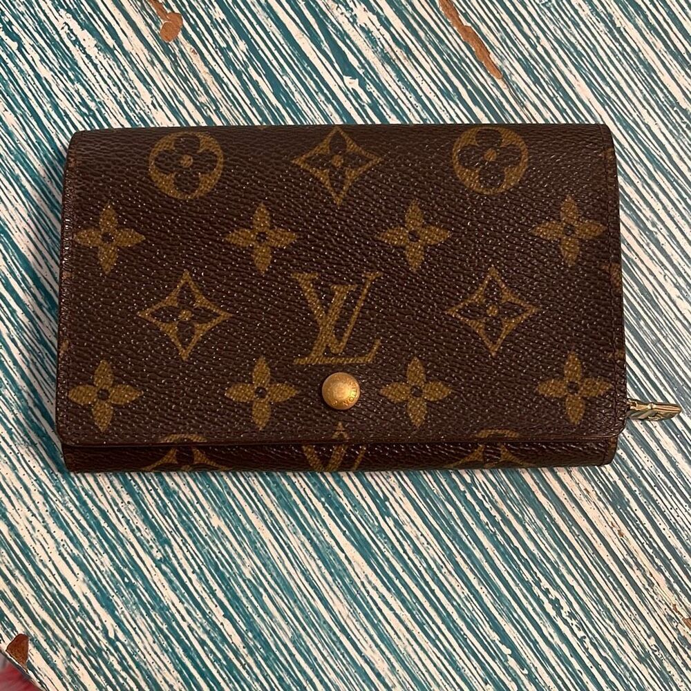 Louis Vuitton Brown Monogram Porte-Amon air Tresor Wallet - Picture 2 of 15
